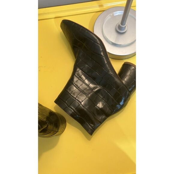 Mansur Gavriel Soft Embossed Black Leather Booties Size 10 (40) - Picture 6 of 7